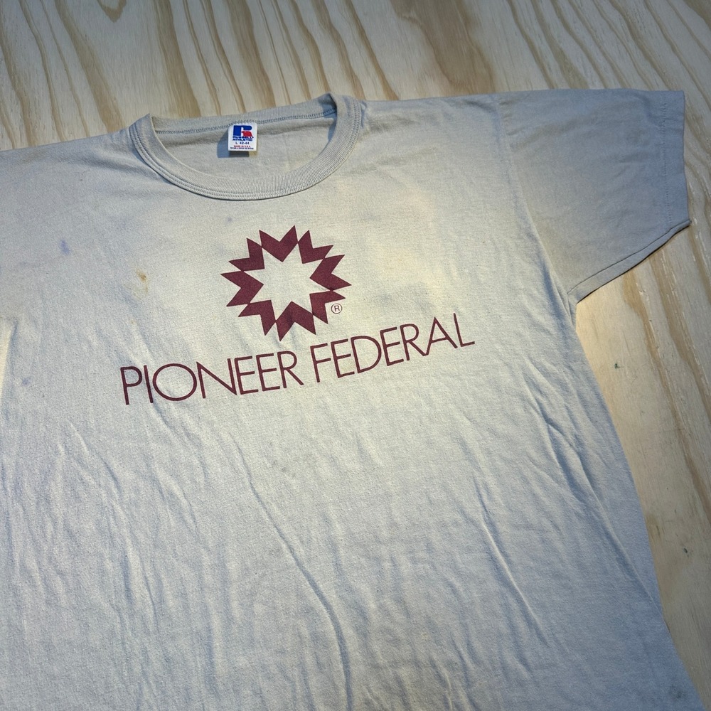 Vintage Russell Athletic Pioneer Federal Graphic T-Shirt Gray Size Large